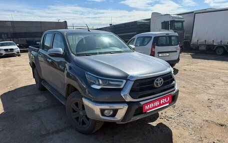 Toyota Hilux VIII, 2022 год, 4 700 000 рублей, 3 фотография