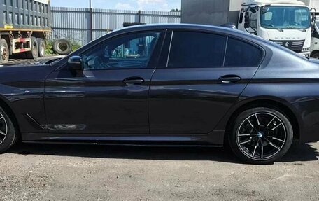 BMW 5 серия, 2019 год, 2 650 000 рублей, 2 фотография