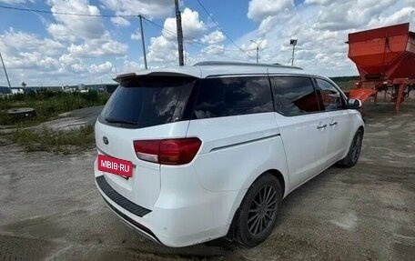 KIA Carnival III, 2018 год, 2 900 000 рублей, 4 фотография