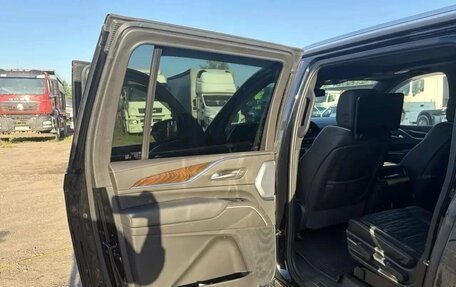 Cadillac Escalade V, 2023 год, 15 200 000 рублей, 17 фотография