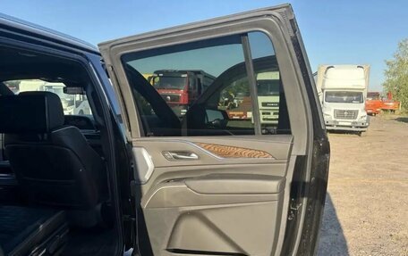 Cadillac Escalade V, 2023 год, 15 200 000 рублей, 18 фотография