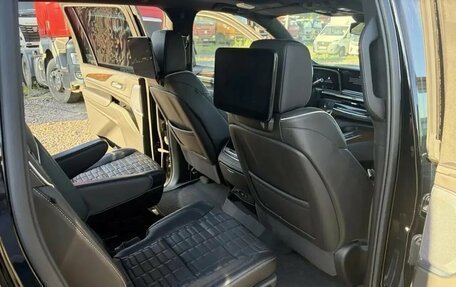 Cadillac Escalade V, 2023 год, 15 200 000 рублей, 12 фотография