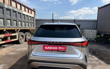Lexus RX IV рестайлинг, 2023 год, 10 300 000 рублей, 5 фотография