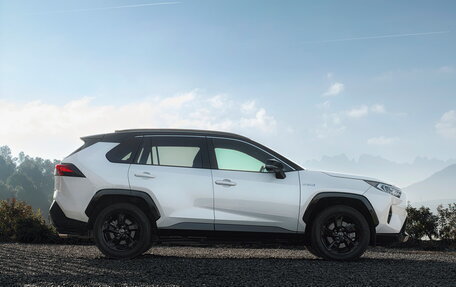 Toyota RAV4, 2021 год, 3 150 000 рублей, 3 фотография