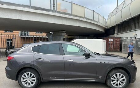Maserati Levante I, 2019 год, 5 890 000 рублей, 3 фотография