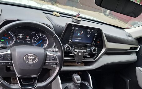 Toyota Highlander, 2021 год, 3 900 000 рублей, 9 фотография