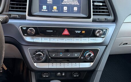 Hyundai Sonata VII, 2019 год, 1 700 000 рублей, 14 фотография