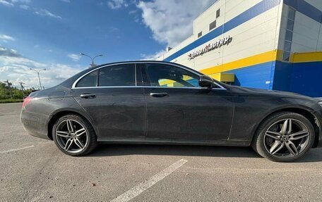 Mercedes-Benz E-Класс, 2019 год, 3 500 000 рублей, 7 фотография