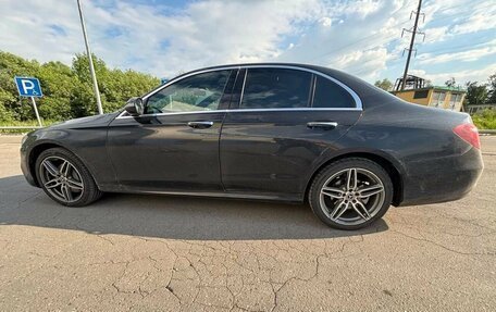 Mercedes-Benz E-Класс, 2019 год, 3 500 000 рублей, 6 фотография
