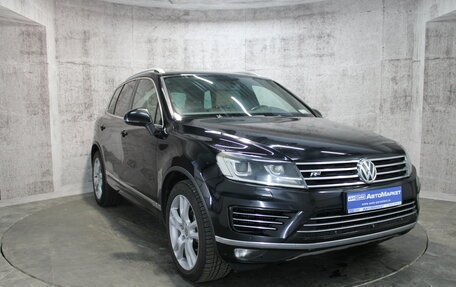 Volkswagen Touareg III, 2015 год, 3 099 000 рублей, 3 фотография