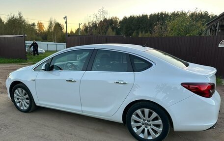 Opel Astra J, 2013 год, 860 000 рублей, 7 фотография