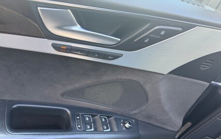 Audi A8, 2016 год, 4 800 000 рублей, 11 фотография