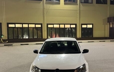Volkswagen Polo VI (EU Market), 2011 год, 380 000 рублей, 3 фотография