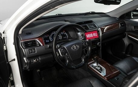 Toyota Camry, 2013 год, 1 650 000 рублей, 10 фотография