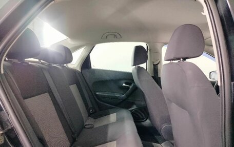 Volkswagen Polo VI (EU Market), 2011 год, 610 000 рублей, 21 фотография