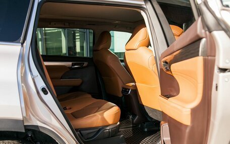 Toyota Highlander, 2025 год, 4 900 000 рублей, 13 фотография