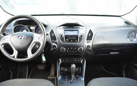 Hyundai ix35 I рестайлинг, 2010 год, 969 888 рублей, 13 фотография