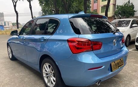 BMW 1 серия, 2018 год, 1 600 000 рублей, 6 фотография