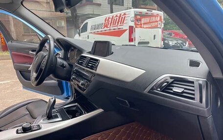 BMW 1 серия, 2018 год, 1 600 000 рублей, 14 фотография
