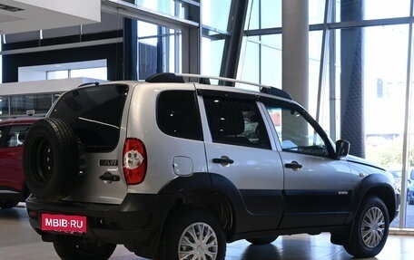 Chevrolet Niva I рестайлинг, 2017 год, 640 000 рублей, 5 фотография