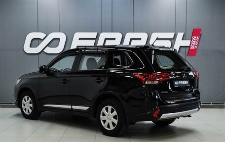 Mitsubishi Outlander III рестайлинг 3, 2015 год, 1 999 000 рублей, 2 фотография
