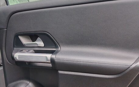 Mercedes-Benz GLB, 2020 год, 2 650 000 рублей, 27 фотография