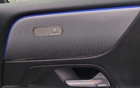 Mercedes-Benz GLB, 2020 год, 2 650 000 рублей, 30 фотография