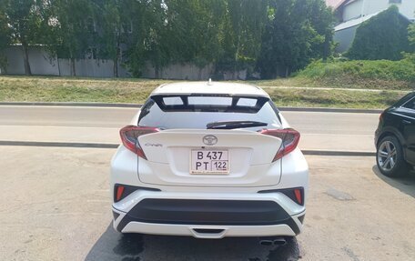 Toyota C-HR I рестайлинг, 2018 год, 2 200 000 рублей, 3 фотография