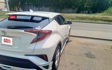 Toyota C-HR I рестайлинг, 2018 год, 2 200 000 рублей, 5 фотография