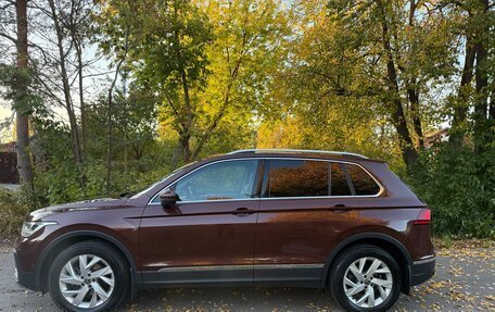 Volkswagen Tiguan II, 2022 год, 2 950 000 рублей, 10 фотография