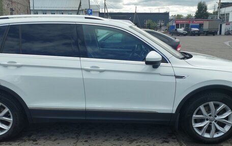 Volkswagen Tiguan II, 2017 год, 2 490 000 рублей, 4 фотография