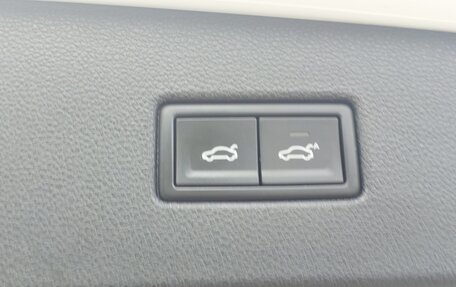 Volkswagen Tiguan II, 2017 год, 2 490 000 рублей, 14 фотография