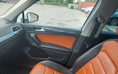 Volkswagen Tiguan II, 2017 год, 2 490 000 рублей, 21 фотография