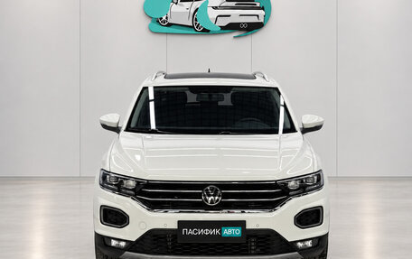 Volkswagen T-Roc I, 2022 год, 1 670 500 рублей, 2 фотография