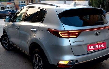 KIA Sportage IV рестайлинг, 2019 год, 2 199 000 рублей, 3 фотография