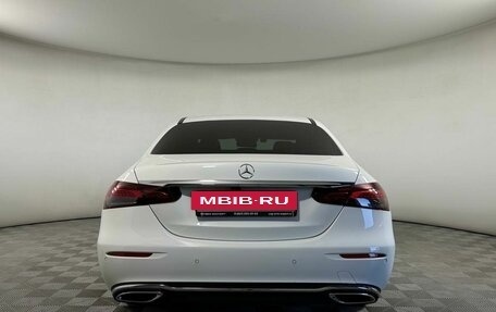 Mercedes-Benz E-Класс, 2021 год, 4 349 000 рублей, 5 фотография