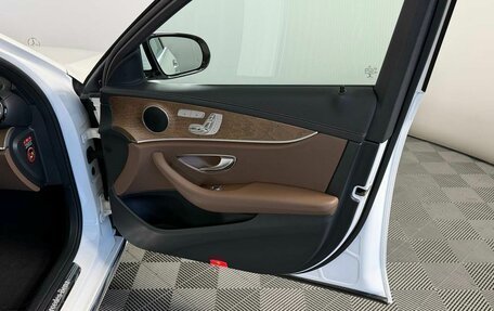 Mercedes-Benz E-Класс, 2021 год, 4 349 000 рублей, 24 фотография