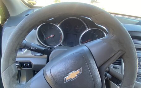 Chevrolet Cruze II, 2010 год, 350 000 рублей, 3 фотография