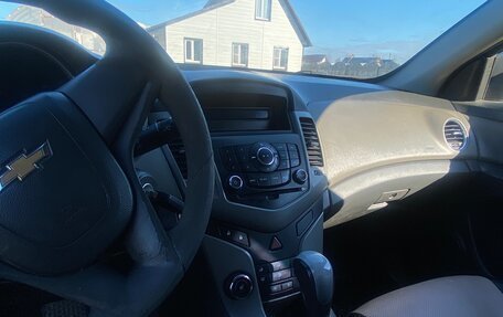 Chevrolet Cruze II, 2010 год, 350 000 рублей, 6 фотография