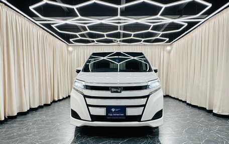 Toyota Noah III, 2019 год, 2 199 999 рублей, 9 фотография