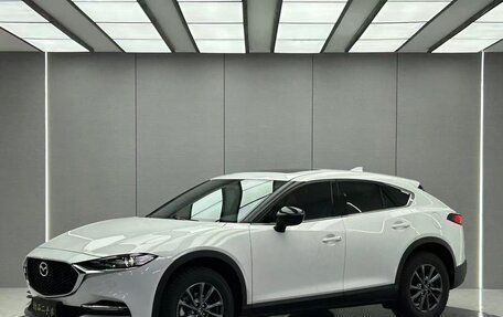 Mazda CX-4, 2023 год, 1 640 000 рублей, 3 фотография