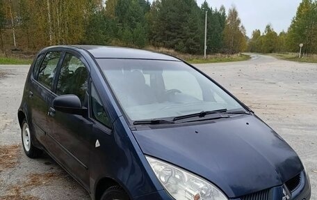 Mitsubishi Colt VI рестайлинг, 2004 год, 220 000 рублей, 2 фотография