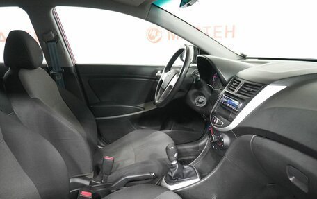 Hyundai Solaris II рестайлинг, 2011 год, 730 000 рублей, 10 фотография