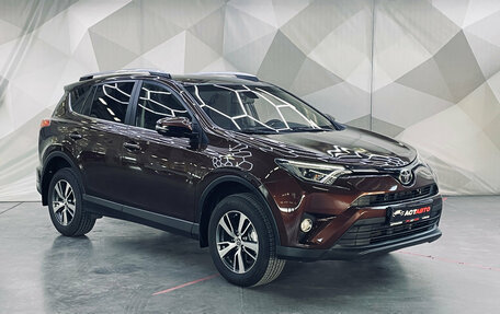 Toyota RAV4, 2017 год, 2 320 000 рублей, 3 фотография