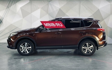 Toyota RAV4, 2017 год, 2 320 000 рублей, 8 фотография