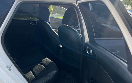 KIA cee'd III, 2019 год, 1 800 000 рублей, 13 фотография