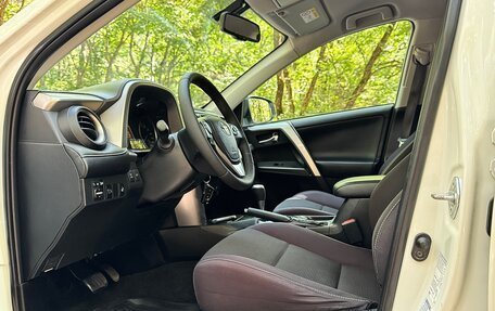 Toyota RAV4, 2017 год, 2 350 000 рублей, 8 фотография