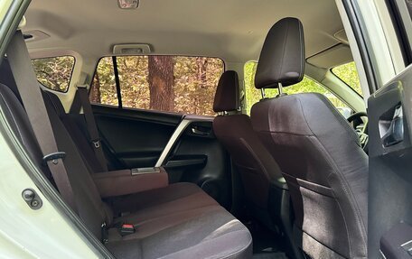 Toyota RAV4, 2017 год, 2 350 000 рублей, 11 фотография