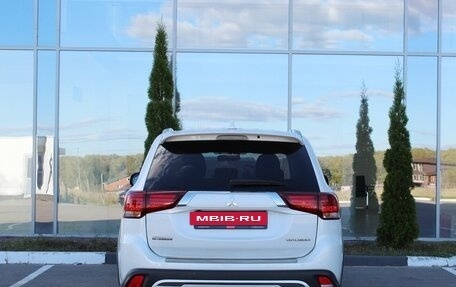 Mitsubishi Outlander III рестайлинг 3, 2019 год, 1 830 000 рублей, 5 фотография