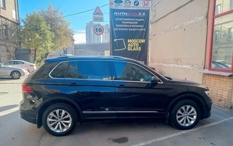 Volkswagen Tiguan II, 2018 год, 2 300 000 рублей, 4 фотография